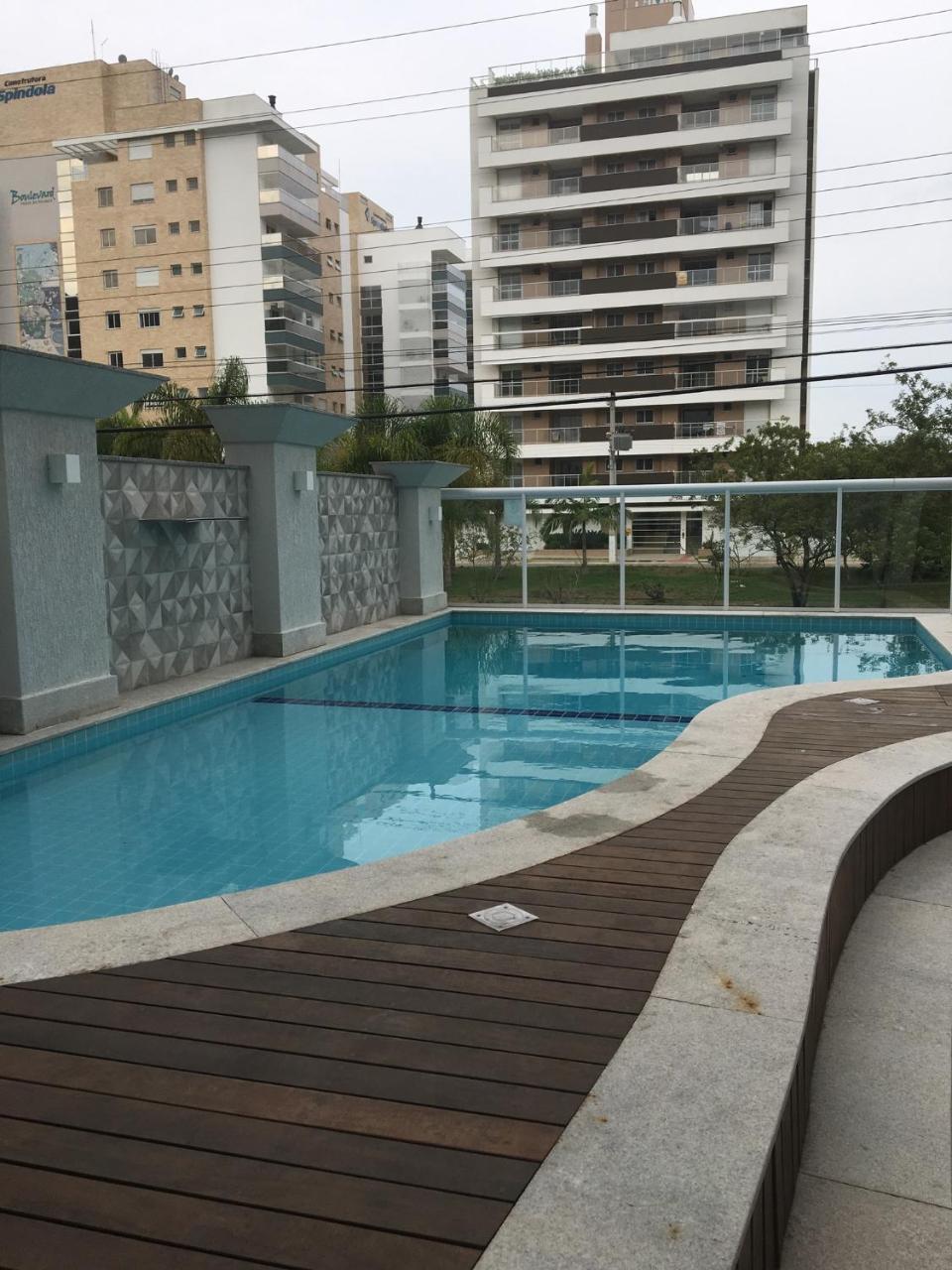 Apto novo há 250 mts da praia Apartamento Governador Celso Ramos Exterior foto