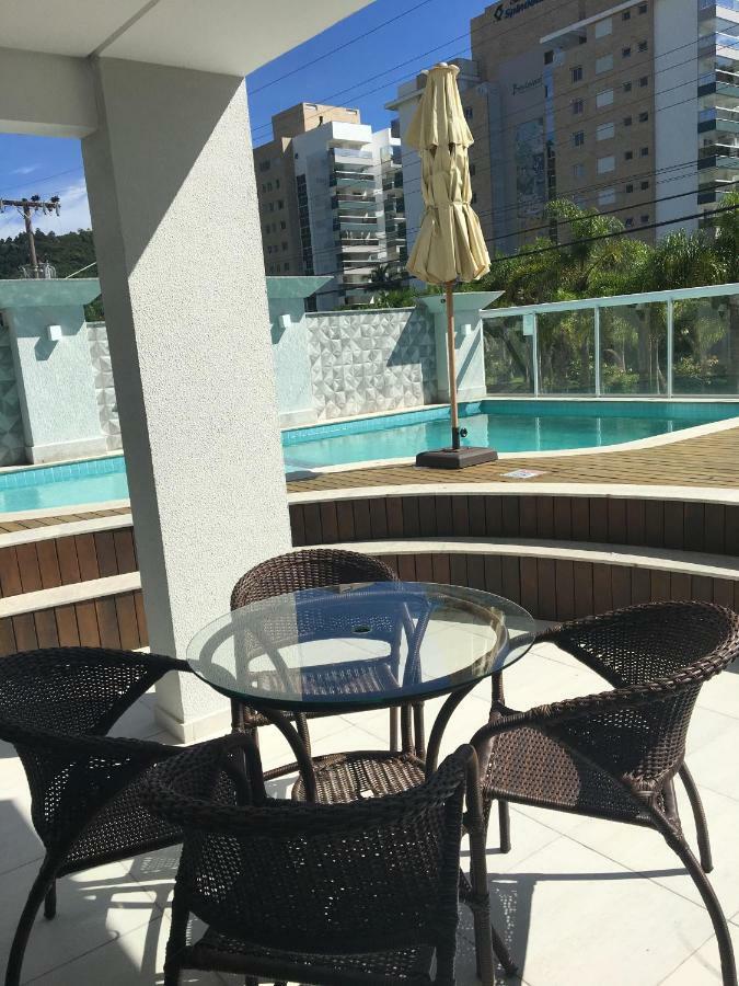 Apto novo há 250 mts da praia Apartamento Governador Celso Ramos Exterior foto